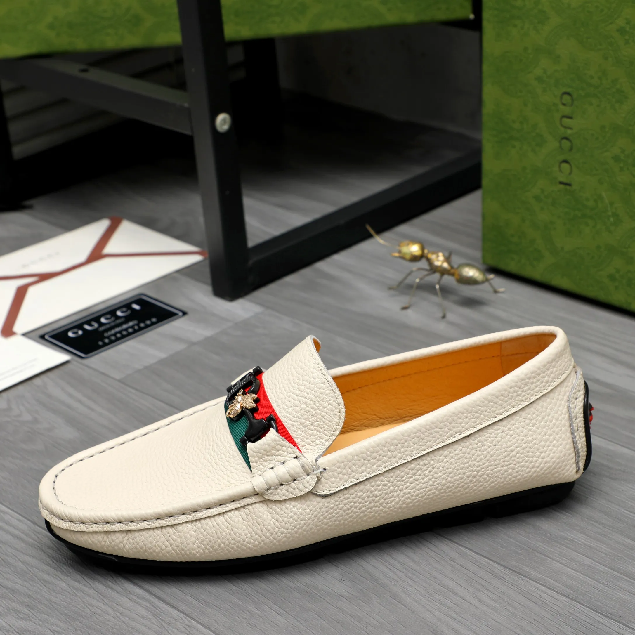 Men's shoes 💰360 Product trademark: GUCCI "Gucci" casual slip-on men's shoes Regular size: 38-45 Product materials: Selected pebbled cowhide upper, pigskin lining, rubber outsole